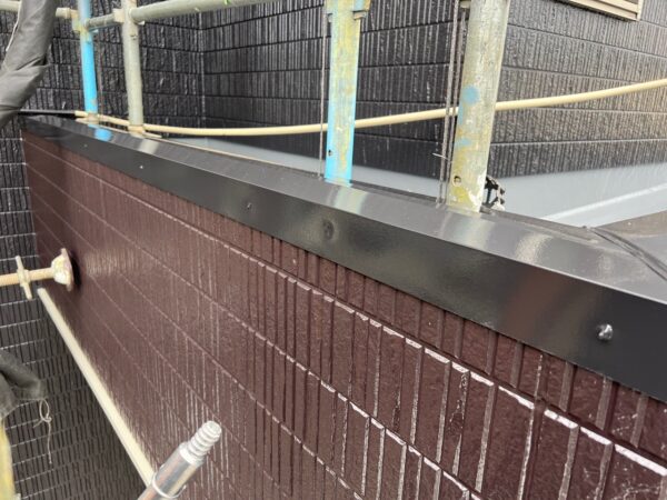 千葉県市原市E様邸　付帯塗装（笠木・スリムダクト塗装）