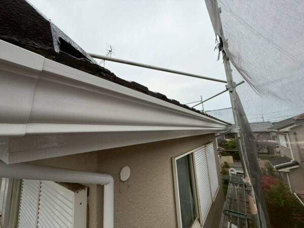 千葉県市原市I様邸　付帯塗装（破風板・横樋塗装）