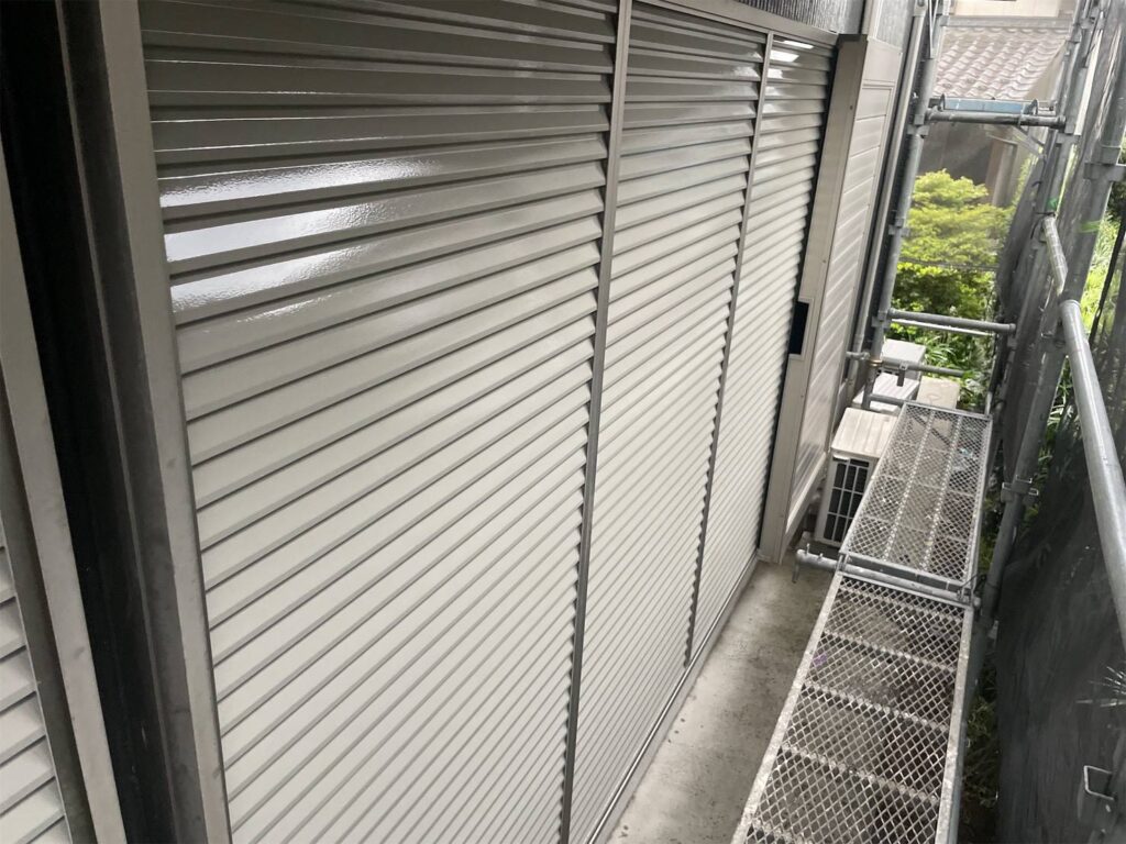 千葉県市原市O様邸　付帯塗装（シャッターBOX・雨戸・帯板塗装）